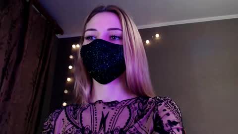 Lily online show from 01-14-26, 03:39