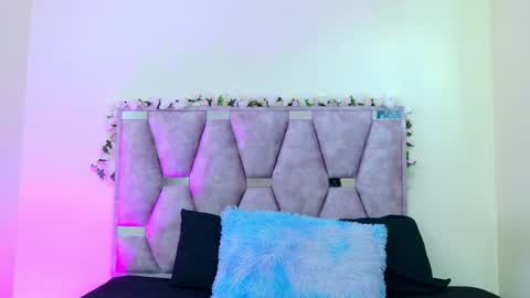 Iris online show from 04-20-26, 05:26