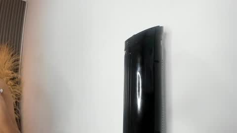 Snapshot of iris_quinn_ chatting on 09-11-25, 12:38 Iris  online show from 09-11-25, 12:38