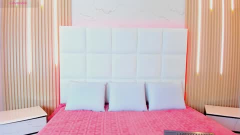 Iris online show from 10-24-25, 04:42