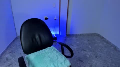 Iris online show from 10-29-25, 03:36