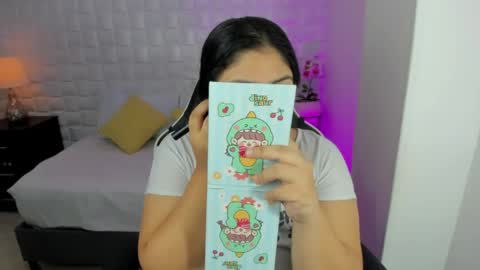 Snapshot of iris_torrez chatting on 05-12-26, 12:13 Iris online show from 05-12-26, 12:13