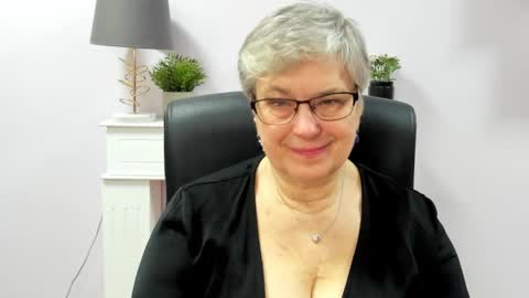 I R I S online show from 04-10-26, 06:51