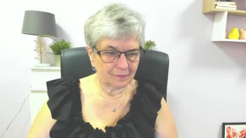 I R I S online show from 07-17-26, 06:09