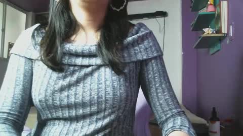 Camilla online show from 03-10-25, 01:21