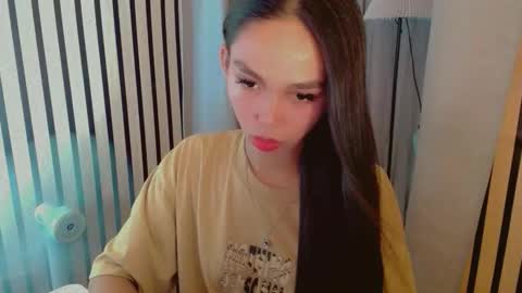 IRISH AND TRIXIE online show from 04-12-26, 02:38