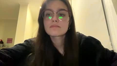 Snapshot of irisss31 chatting on 04-17-26, 06:55 irisss31 online show from 04-17-26, 06:55