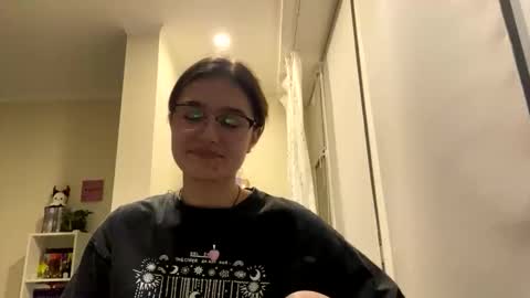 Snapshot of irisss31 chatting on 05-21-26, 06:48 irisss31 online show from 05-21-26, 06:48