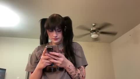 Snapshot of irissweets chatting on 03-03-25, 01:53 irissweets online show from 03-03-25, 01:53