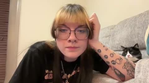 Snapshot of irissweets chatting on 03-17-26, 02:38 irissweets online show from 03-17-26, 02:38