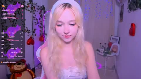 Snapshot of irma_bell chatting on 02-19-25, 05:49 Irma online show from 02-19-25, 05:49