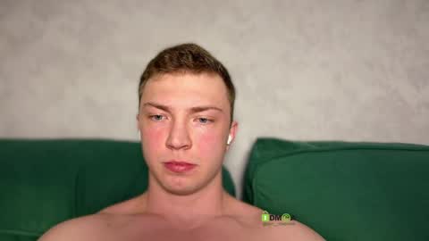 Snapshot of iron__chapman chatting on 05-11-26, 11:35 Iron online show from 05-11-26, 11:35