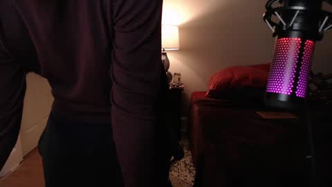 Snapshot of ironthud chatting on 12-31-24, 03:23 Sam online show from 12-31-24, 03:23