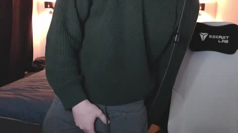 Snapshot of ironthud chatting on 01-22-25, 08:06 Sam online show from 01-22-25, 08:06