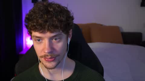 Snapshot of ironthud chatting on 10-06-25, 04:15 Sam online show from 10-06-25, 04:15