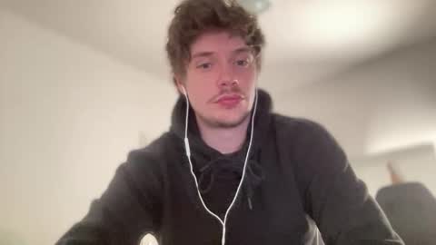 Snapshot of ironthud chatting on 10-13-25, 07:36 Sam online show from 10-13-25, 07:36