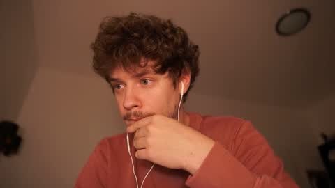 Snapshot of ironthud chatting on 10-19-25, 06:41 Sam online show from 10-19-25, 06:41