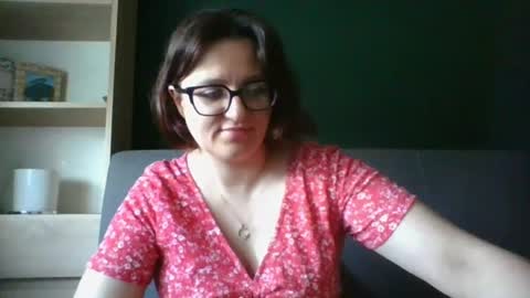 Snapshot of irresistibleparis chatting on 06-29-26, 05:25 Paris online show from 06-29-26, 05:25