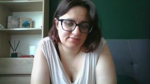 Snapshot of irresistibleparis chatting on 07-13-26, 05:32 Paris online show from 07-13-26, 05:32