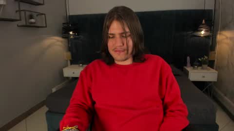 Snapshot of is_jesus chatting on 07-05-26, 10:39 Jess online show from 07-05-26, 10:39