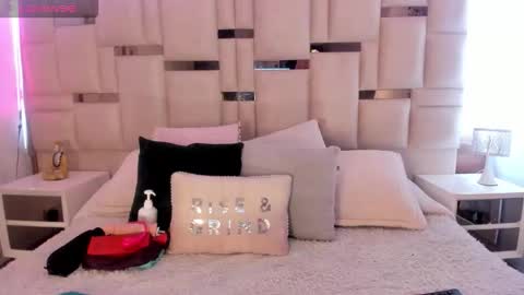 isa  rose online show from 10-20-25, 12:05