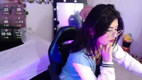 isabela online show from 11-08-25, 07:56