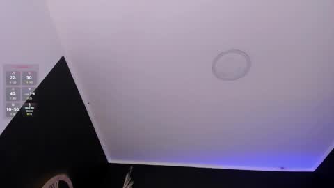 Snapshot of isa_cortes_ chatting on 04-29-26, 01:48 Isa Cortes online show from 04-29-26, 01:48