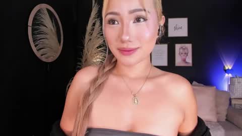 Snapshot of isa_cortes_ chatting on 05-12-26, 02:36 Isa Cortes online show from 05-12-26, 02:36