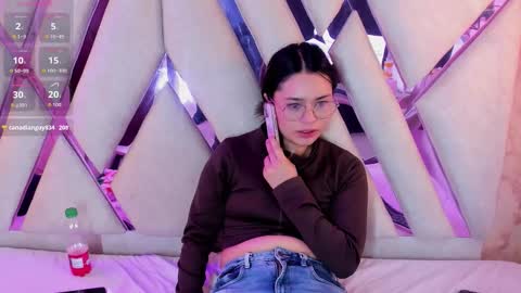 Snapshot of isa_doux chatting on 02-08-26, 03:04 Isa online show from 02-08-26, 03:04