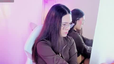 Snapshot of isa_doux chatting on 02-11-26, 02:49 Isa online show from 02-11-26, 02:49