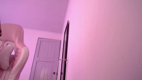 Isabella  online show from 02-06-26, 02:42