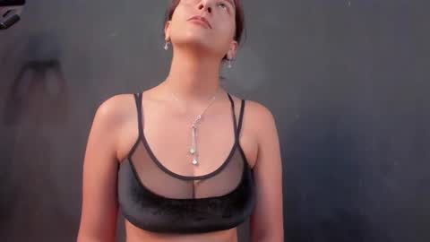Isabella online show from 01-13-25, 11:30