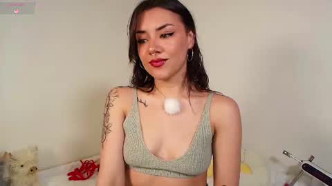 Isabella Laurentt  online show from 07-10-26, 05:59