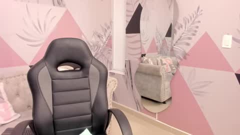    online show from 03-03-25, 01:31