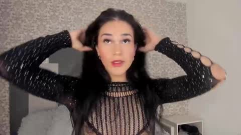 Isa  online show from 09-10-25, 02:17