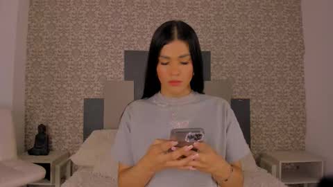 Isa  online show from 10-19-25, 01:12