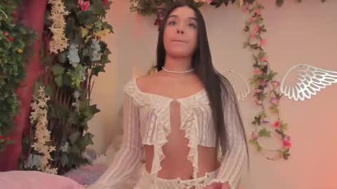 Snapshot of isa_nixon chatting on 09-19-25, 05:02 Isabella online show from 09-19-25, 05:02