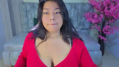 Snapshot of isa_s chatting on 05-15-26, 02:13 Isa online show from 05-15-26, 02:13