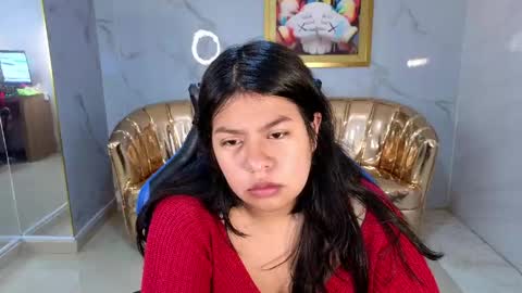 Snapshot of isa_s chatting on 05-25-26, 12:33 Isa online show from 05-25-26, 12:33