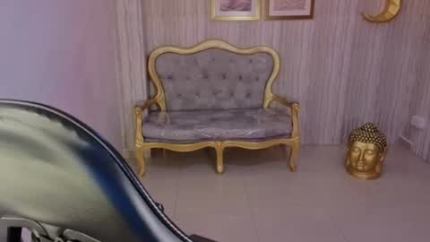 Snapshot of isa_s chatting on 06-19-26, 12:48 Isa online show from 06-19-26, 12:48