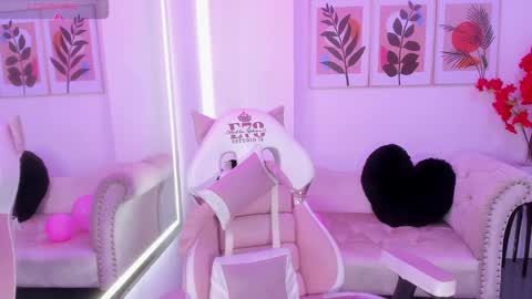 isabella online show from 12-12-24, 10:13