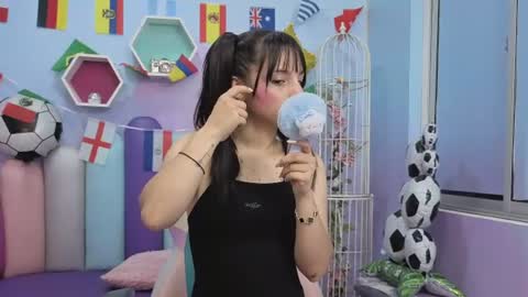 Isaa Skinny  online show from 06-29-26, 03:46