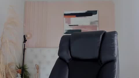 isaac_cryston online show from 10-23-25, 07:34