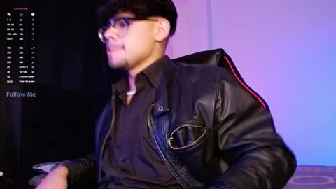 Isaac Saenz. online show from 10-28-25, 11:07