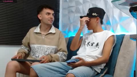 Snapshot of isaac_tan chatting on 12-15-25, 03:00 Isaac tan online show from 12-15-25, 03:00