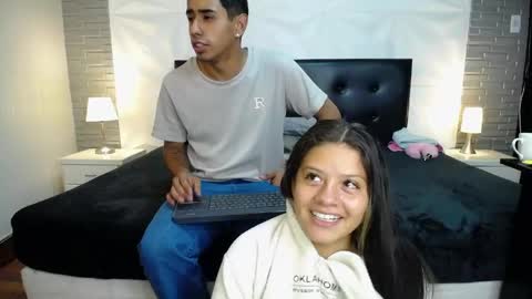 Snapshot of isaak_salomee chatting on 06-09-26, 12:17 isaak_salomee online show from 06-09-26, 12:17