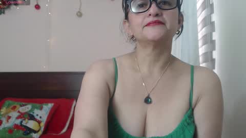 Isabeel Sofia online show from 10-31-25, 05:03