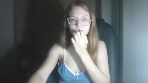 isabel_loveee online show from 11-06-25, 08:32