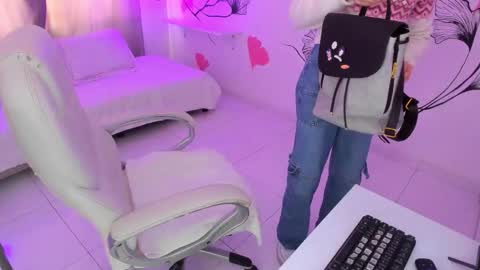 Snapshot of isabela_fiorelli chatting on 12-01-25, 01:05 isabela_fiorelli online show from 12-01-25, 01:05