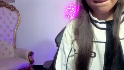 Snapshot of isabela_tay chatting on 05-20-26, 12:00 ISABELA online show from 05-20-26, 12:00